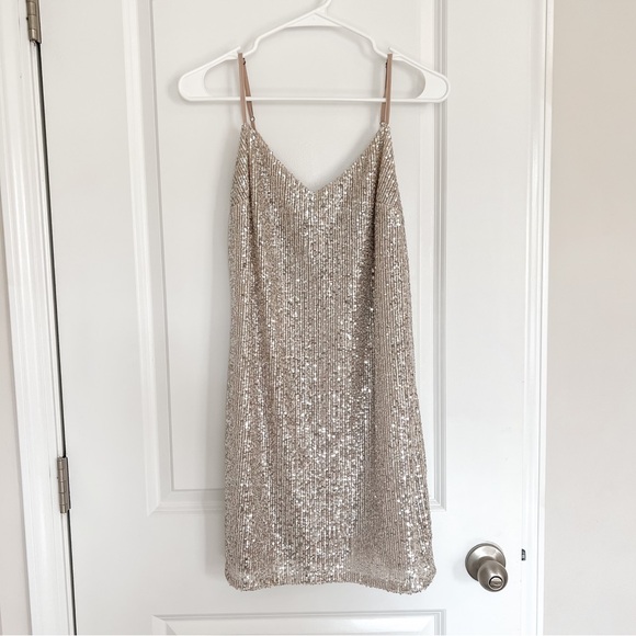 NWT Banana Republic Petite Sequin Slip Dress - Champagne - 2P - Picture 2 of 6
